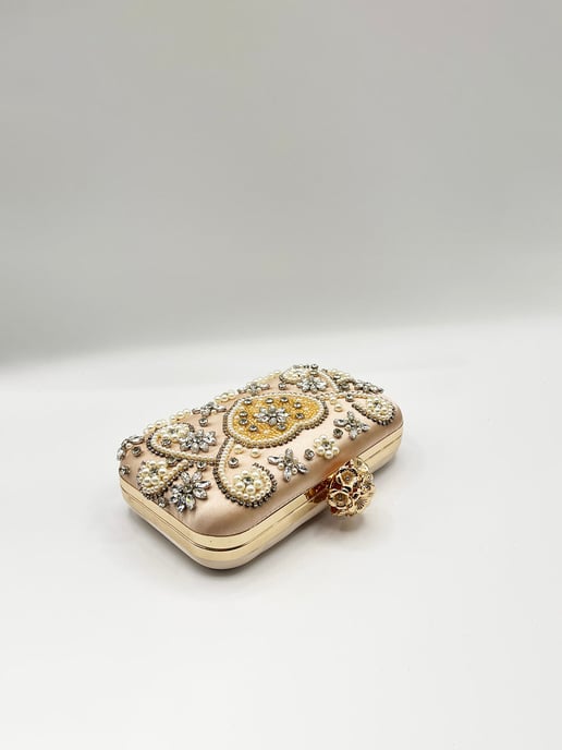 Embellished Heart Clutch Bag In Gold - Image 4