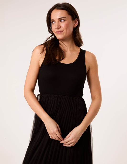 Crochet Top Pleat Dress - Image 4