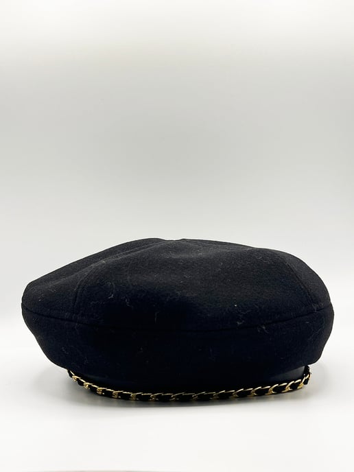 Beret Hat With Chain Detail In Black - Image 5