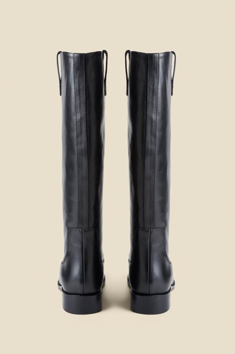 Black Square Toe Flat Leather Boots - Image 4