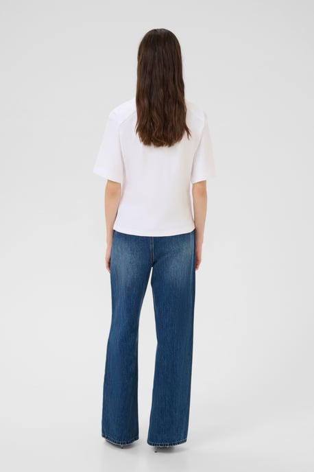 KBDella Tee T-shirt Feminine Silhouette - Image 2