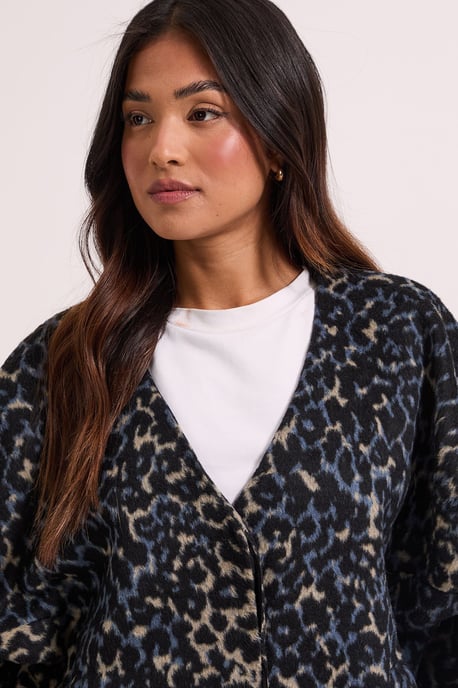 Petite Short Collarless Animal Print Coat - Image 3