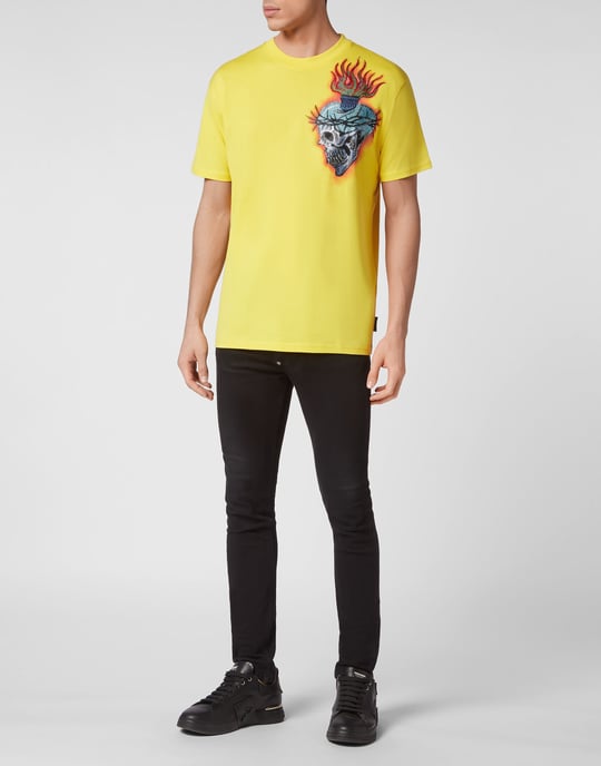 T-shirt med rund halsringning och tatuering - Image 3