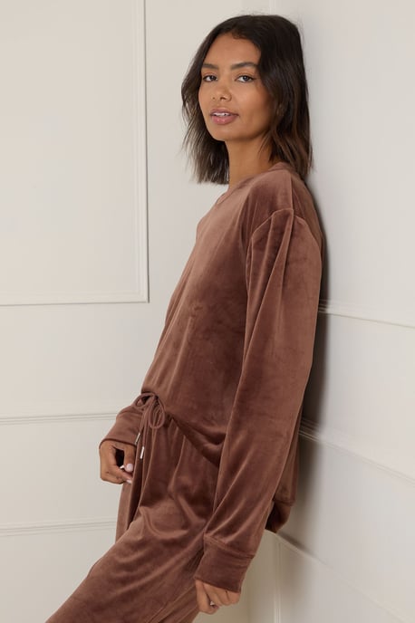 Nightwear Velour Co-Ord - Image 4