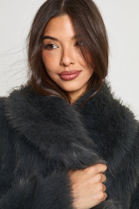 Premium Collard Fur Maxi Coat - Image 4