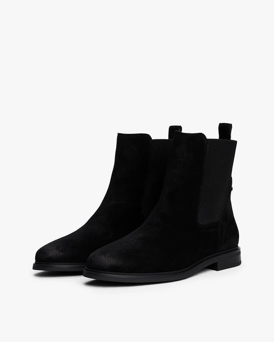 Boots in Black - Image 1