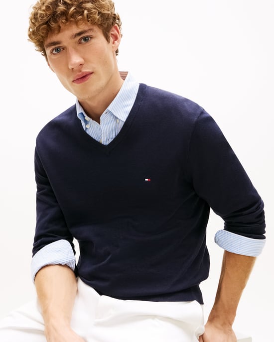 Essential Essential Quarter-Zip Jumper in Navy - Image 4