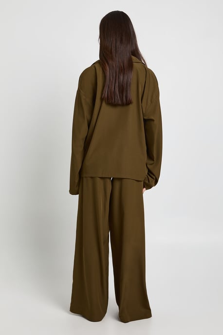 Petite Oversized Shirt & Wide Leg Trouser Co-ord - Image 2