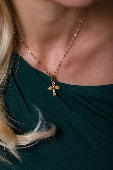Cross Pendant Necklace with Gift Box - Image 4
