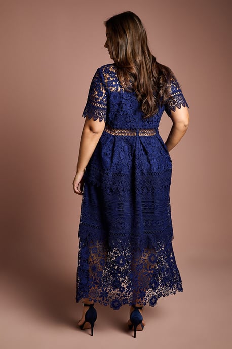 Plus Short Sleeve Lace Midi Dress - Image 3