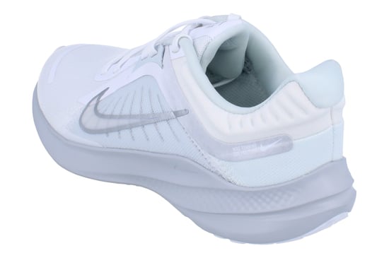 Nike Womens Quest 5 Running Trainers - Image 2