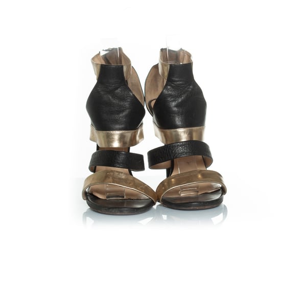 Jimmy Choo sandalen met bandjes in zwart en goud - Image 5