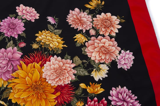 Gucci Floral printed scarf with red border - Image 5