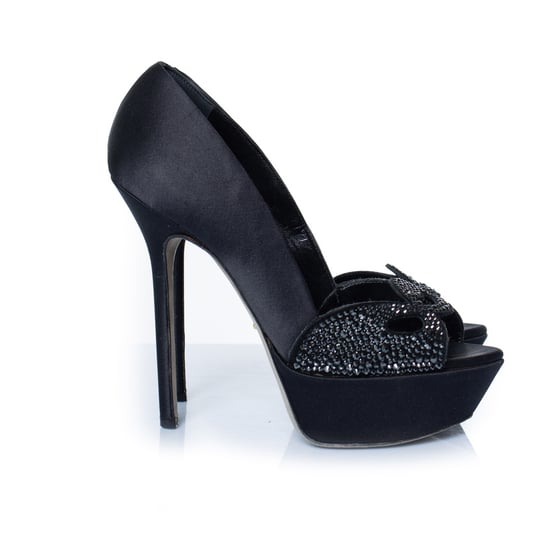 Sergio Rossi svarta pumps i satin med strassmönster - Image 4