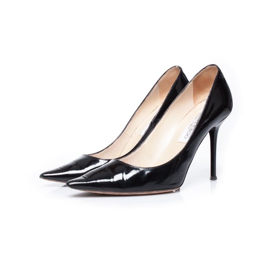 Jimmy Choo Pumps van lakleer in het zwart. - Image 1