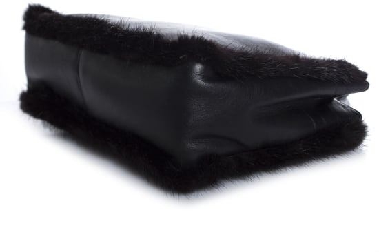 Gianni Versace svart läderhandväska med päls - Image 5