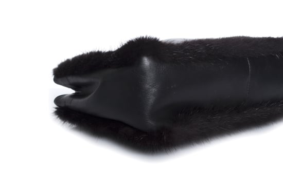 Gianni Versace svart läderhandväska med päls - Image 6