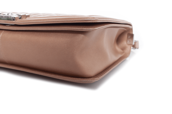 Chanel Metallic grote leren jongenstas - Image 6