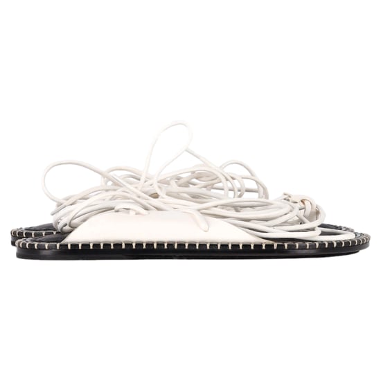 Ann Demeulemeester Zelfbindende Platte Sandalen in Wit Leer - Image 1