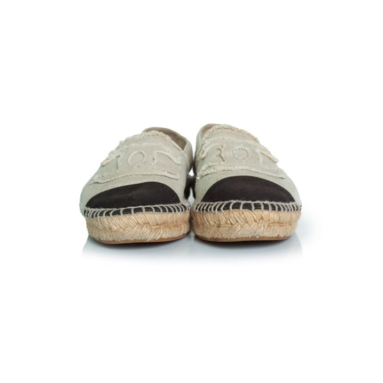 Chanel canvas espadrilles in beige - Image 3