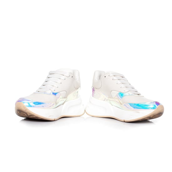 Alexander McQueen skimrande Larry-sneakers. - Image 3