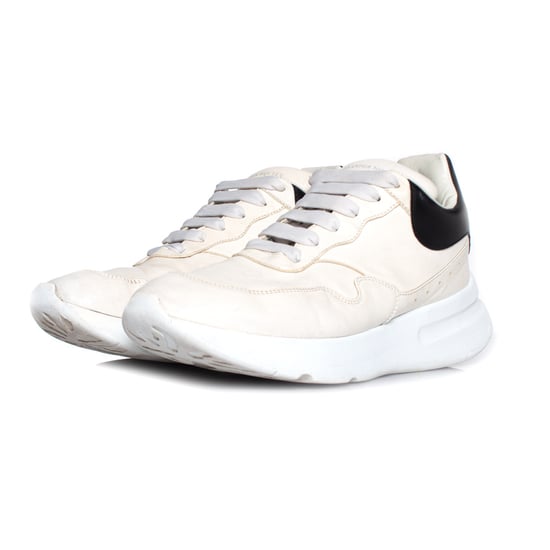 Alexander McQueen crèmekleurige sneakers - Image 1