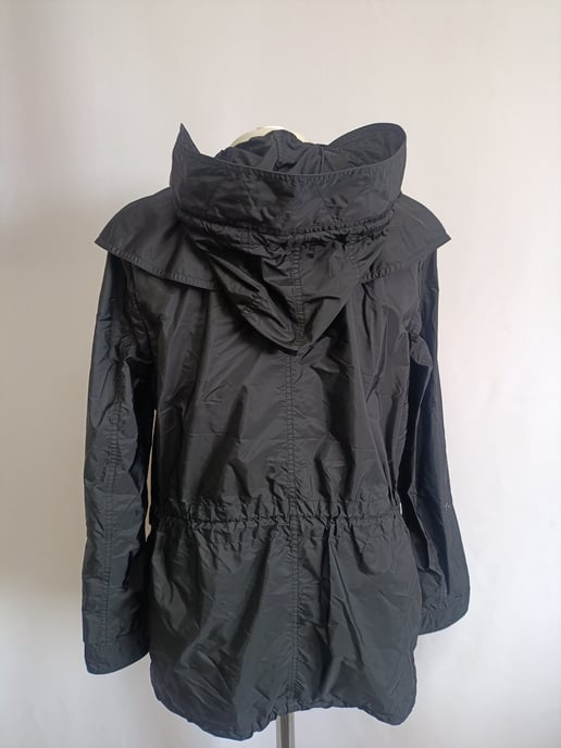 Burberry Brit Hooded Rain Jacket in Black Polyamide - Image 5