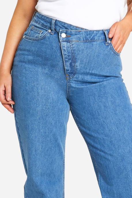 Plus Asymmetric Waist Straight Jeans - Image 4