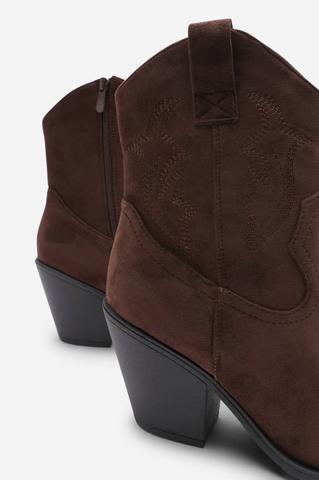 Wheres That From Womens 'Whitney' Suede Cowboy Boots Ankle Length Western Block Heel - Image 4