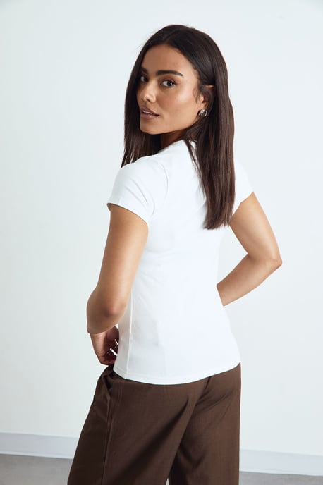 Basic Short Sleeve Longline Fitted Top - Image 2