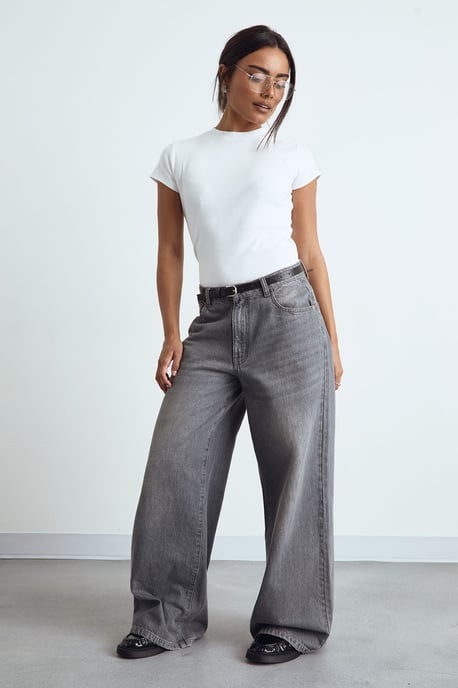 Basic Rib Short Sleeve Longline Fitted Top - Image 3