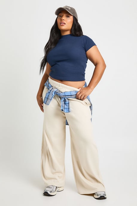 Plus Basic Rib Short Sleeve Fitted Top - Image 3