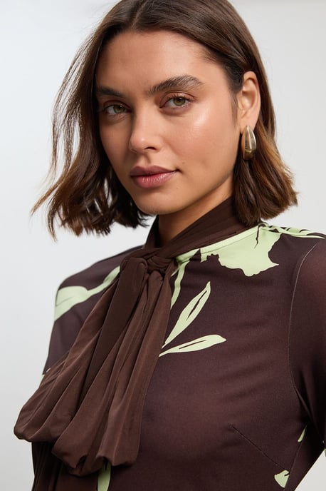 Petite Floral Print Bow Detail Ruched Long Sleeve Crepe Maxi Dress - Image 3