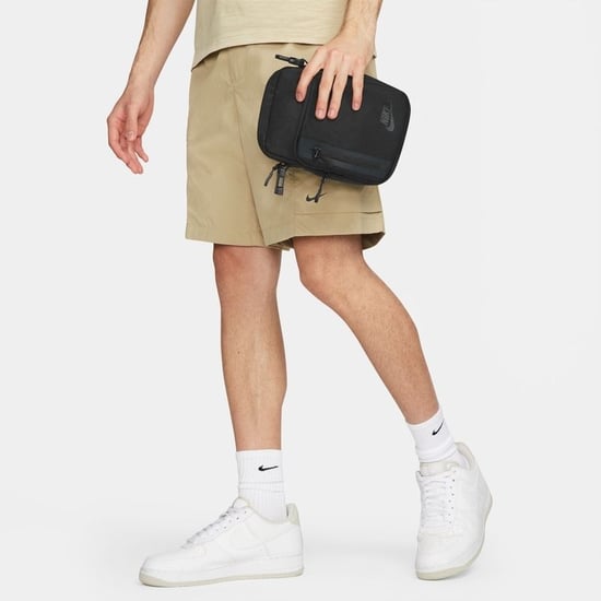 Nike Elemental Premium Black Crossbody Bag - Image 5