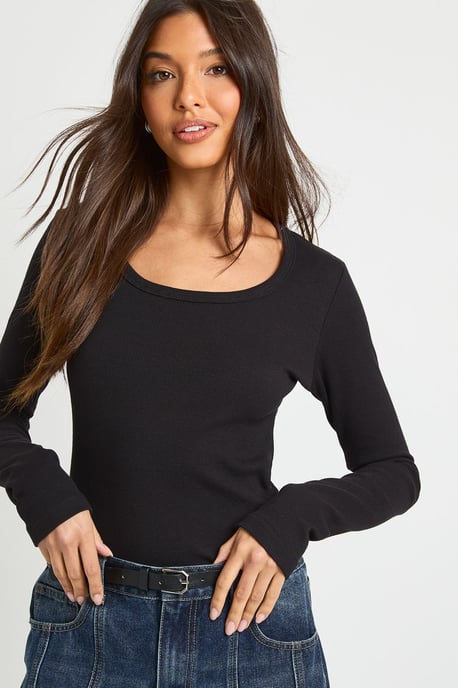 Basic Rib Scoop Neck Fitted Long Sleeve Top - Image 4
