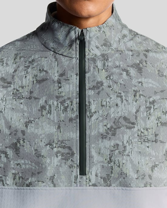 Lyle & Scott Golf Windproof 1/4 Zip Jacket - Grey - Image 3
