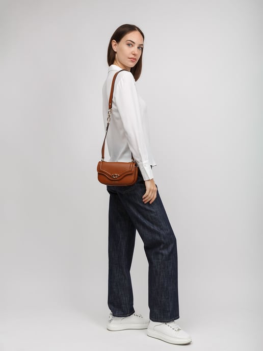 Dea Crossbody Flap - Image 5
