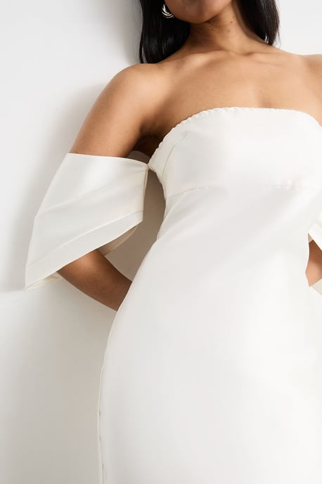 Structured Puff Sleeve Bardot Midi Dress - Image 4