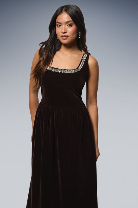 Petite Velvet Embellished Neckline Structured Midi Dress - Image 2
