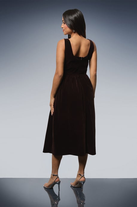 Petite Velvet Embellished Neckline Structured Midi Dress - Image 3