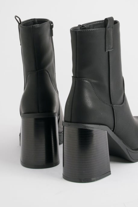 Wide Fit Block Heel Platform Heeled Boots - Image 4