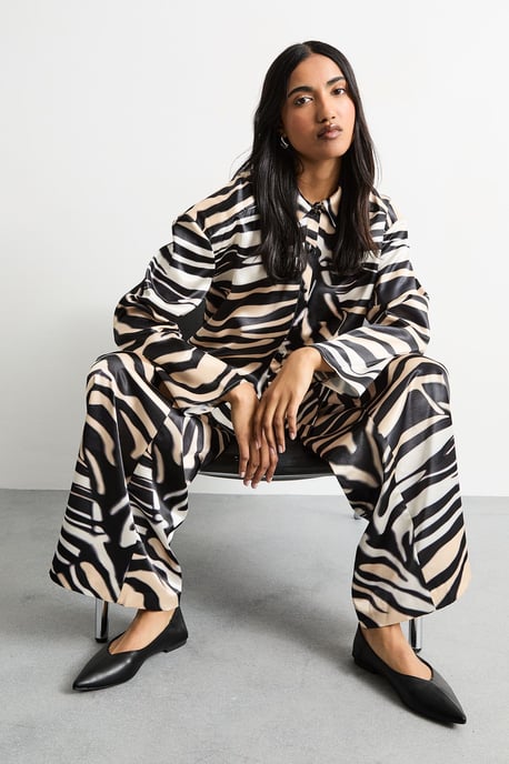 Zebra Printed Oversized Satin Shirt - Image 4