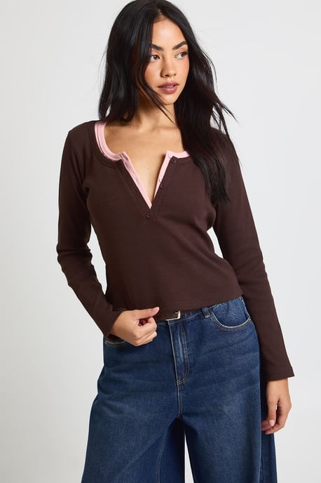 Ribbed Contrast Henley Button Long Sleeve Top - Image 2