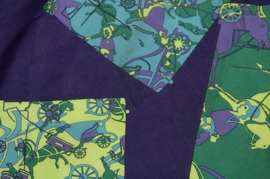 Hermes Kelly – Lila sidenhalsduk med häst och vagn - Image 4