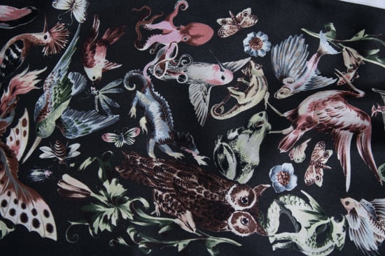 Zwarte zijden sjaal met safariprint van Valentino - Image 3