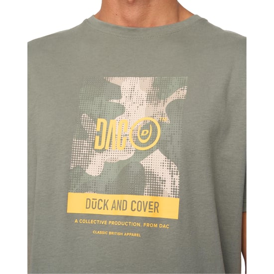 Duck and Cover Heren Camostack T-Shirt (Donkergroen) - Image 3