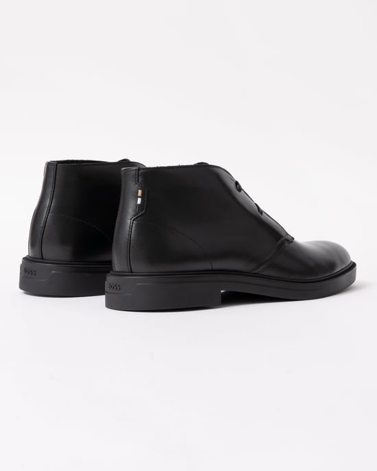Calev with Signature Stripe Detailing Boots in Black - Image 3