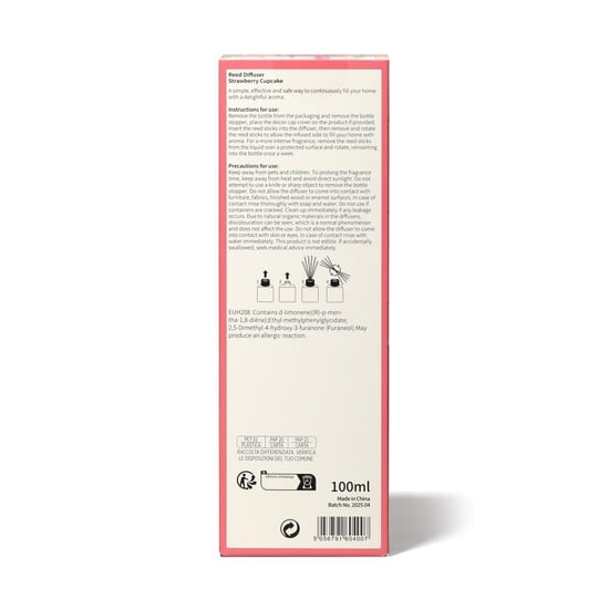 Hello Kitty Bakery Strawberry Cupcake Reed Diffuser 100ml - Image 2