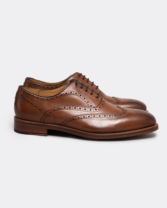 Mens Wingtip Leather Brogue in Brown - Image 3