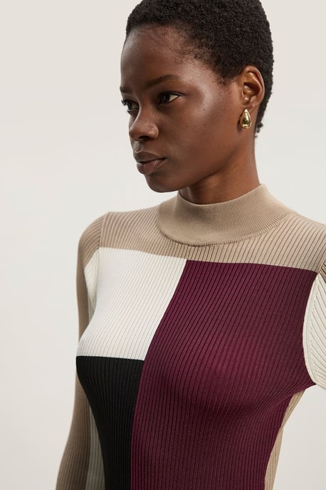Slinky Viscose Colour Block Full Skirted Knit Midi Dress - Image 2